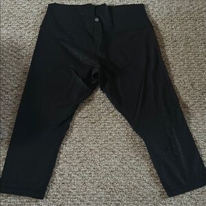 Lulu Lemon Black Shimmer Cropped Leggings